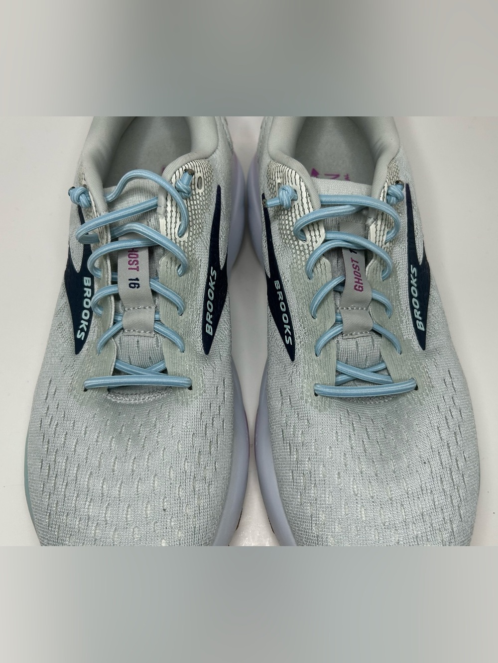 Brooks Athletic White Grey Blue Pink Ghost Sneaker Size 10 - Picture 10 of 13